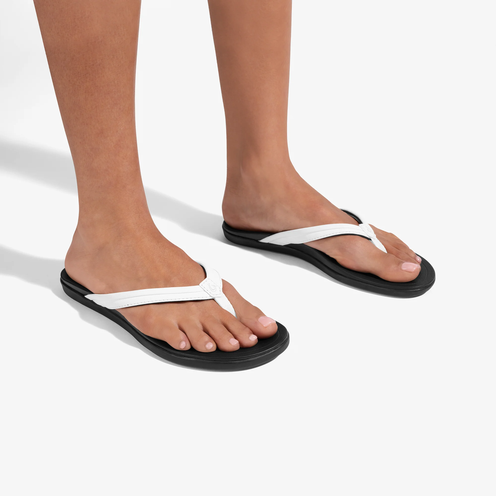 Ho‘opio Malua  -  Bright White / Warm Sand