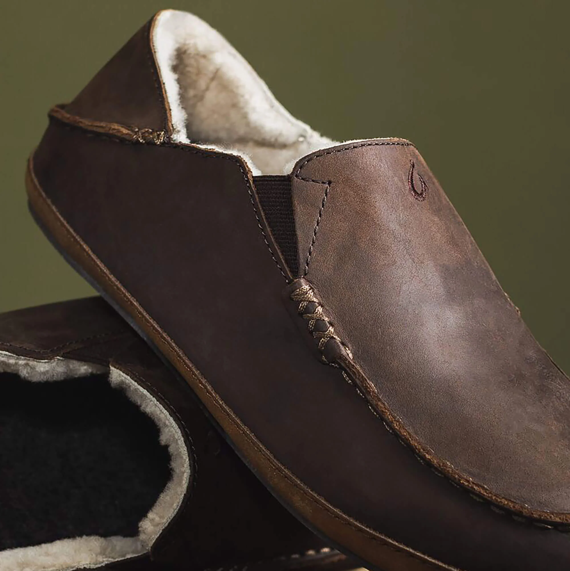 Moloā Slipper - Dark Wood 4 Moloā Slipper - Dark Wood
