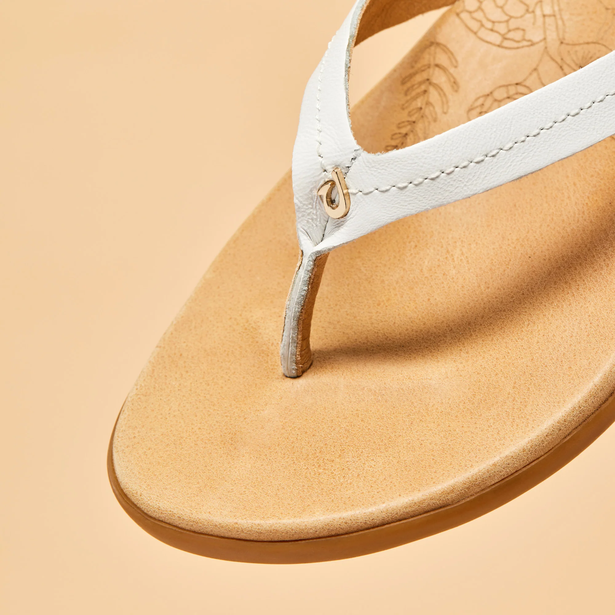 Honu - Bright White / Golden Sand 4 Honu - Bright White / Golden Sand