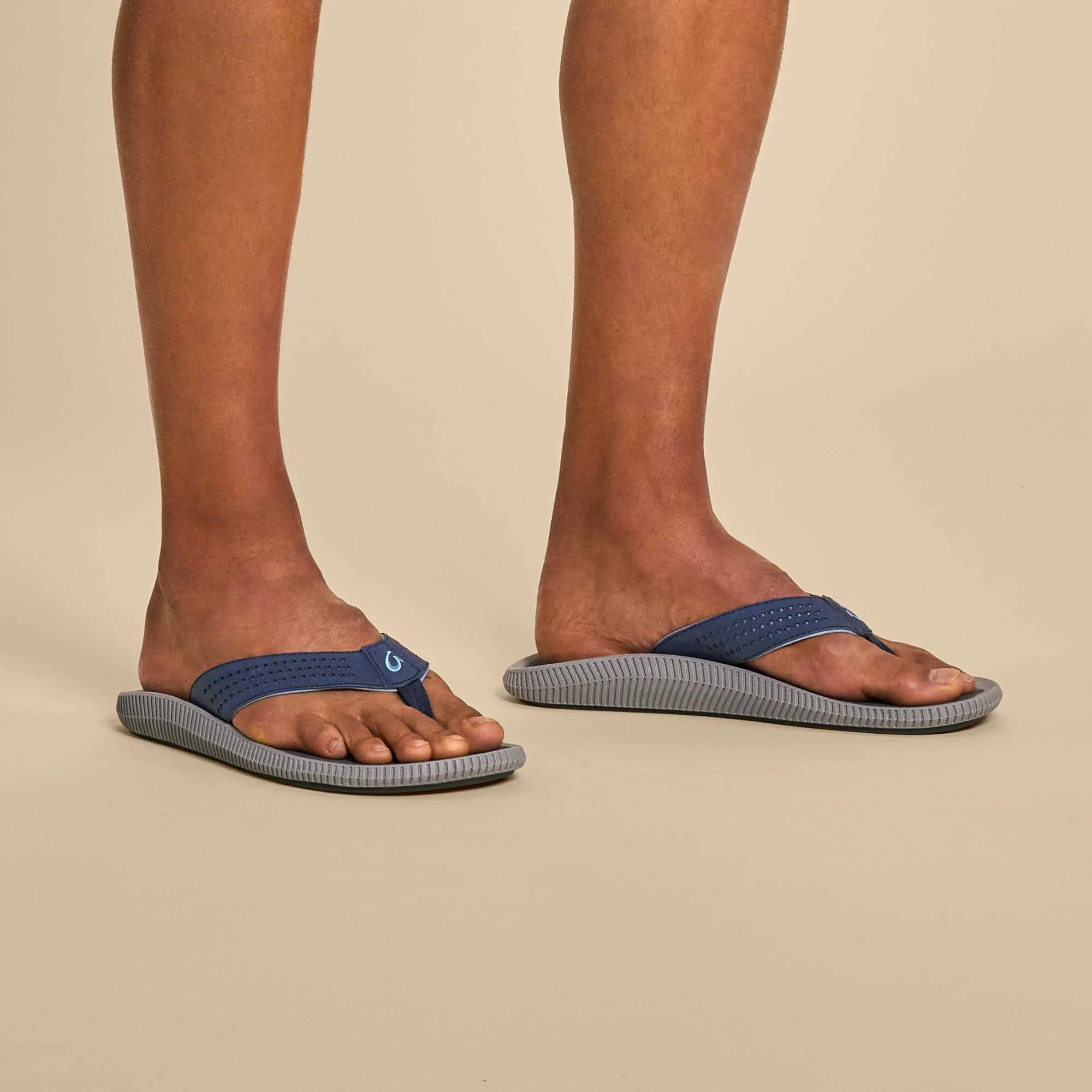Ulele - Blue Depth / Charcoal 4 Ulele - Blue Depth / Charcoal