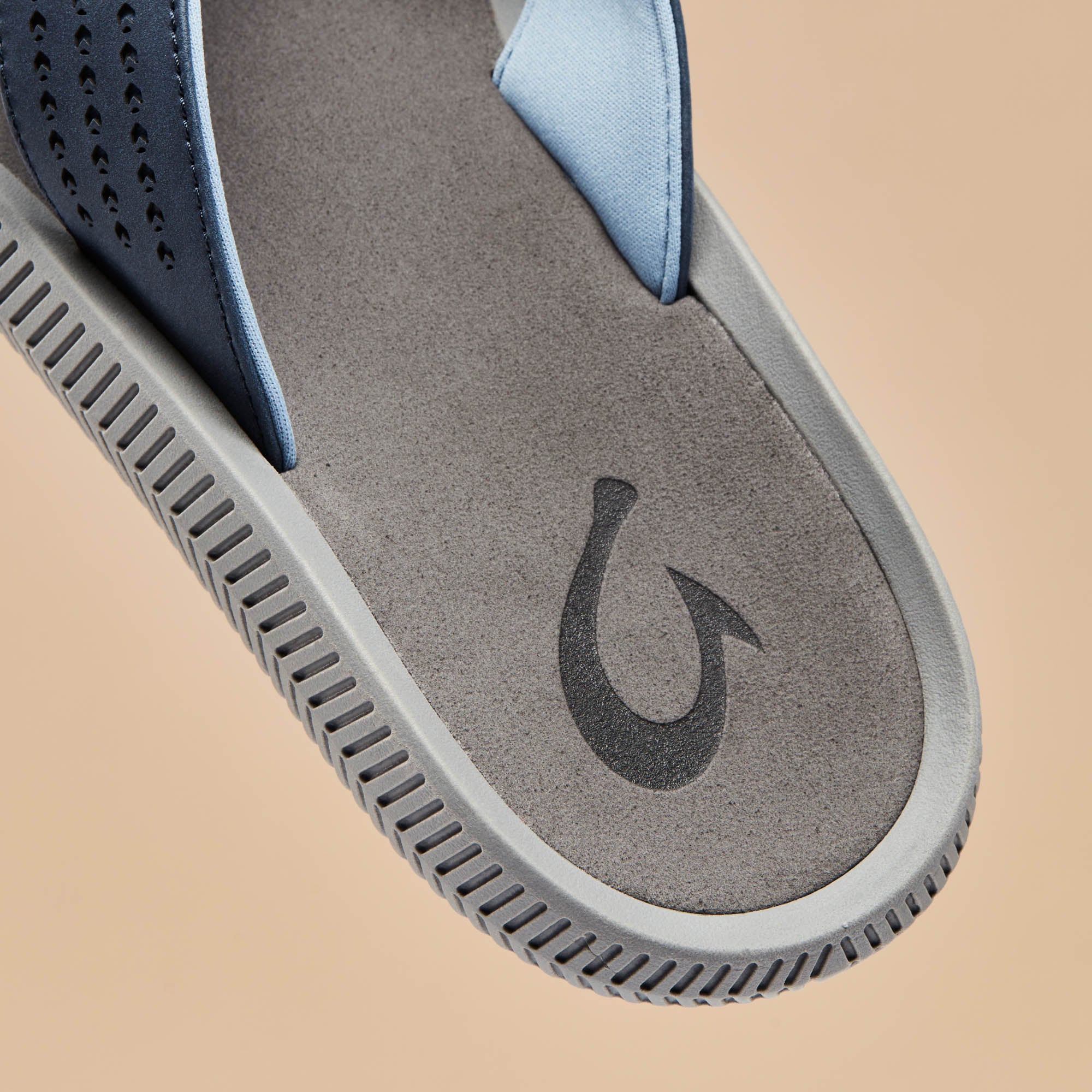 Ulele - Blue Depth / Charcoal 6 Ulele - Blue Depth / Charcoal