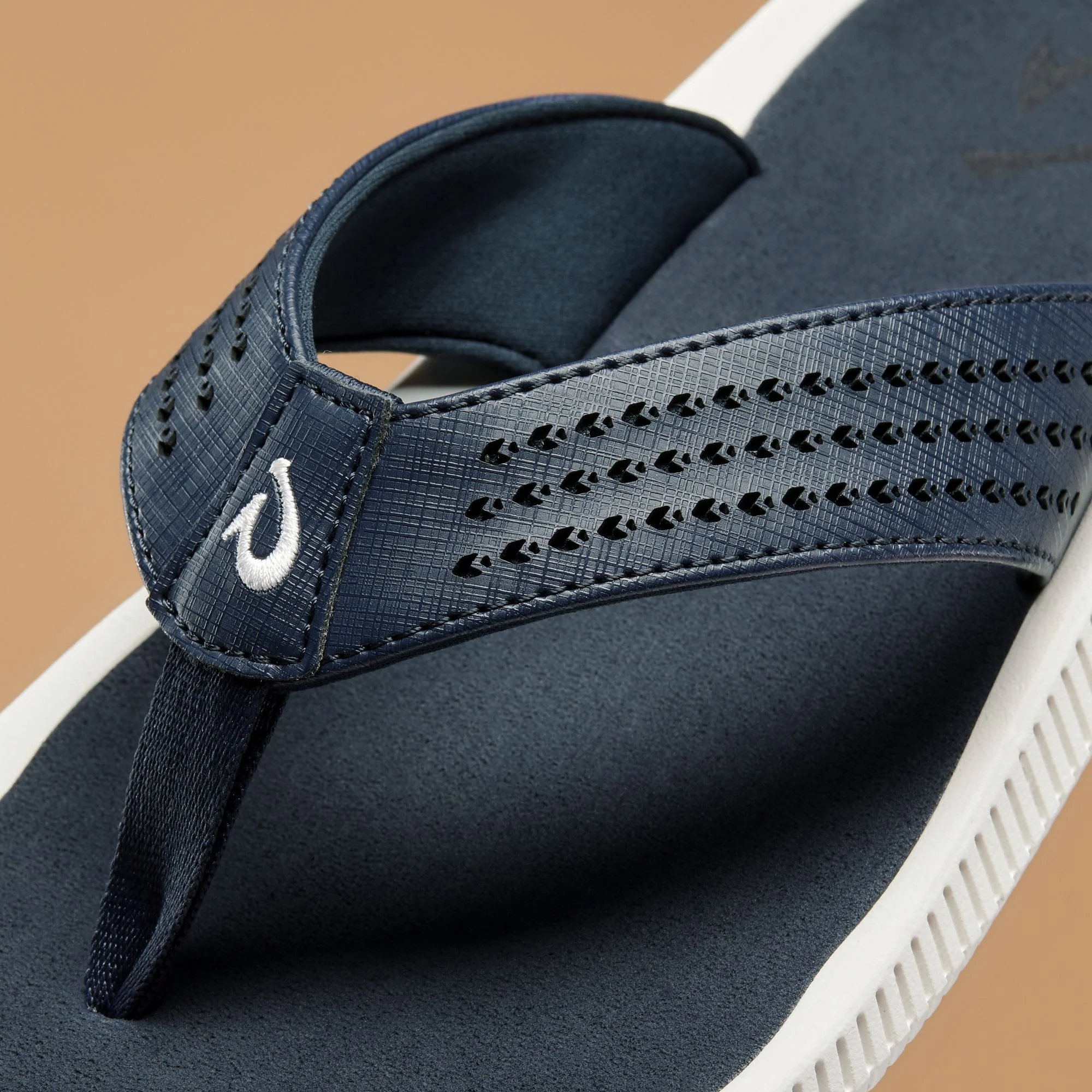 Ulele Golf - Trench Blue 2 Ulele Golf - Trench Blue