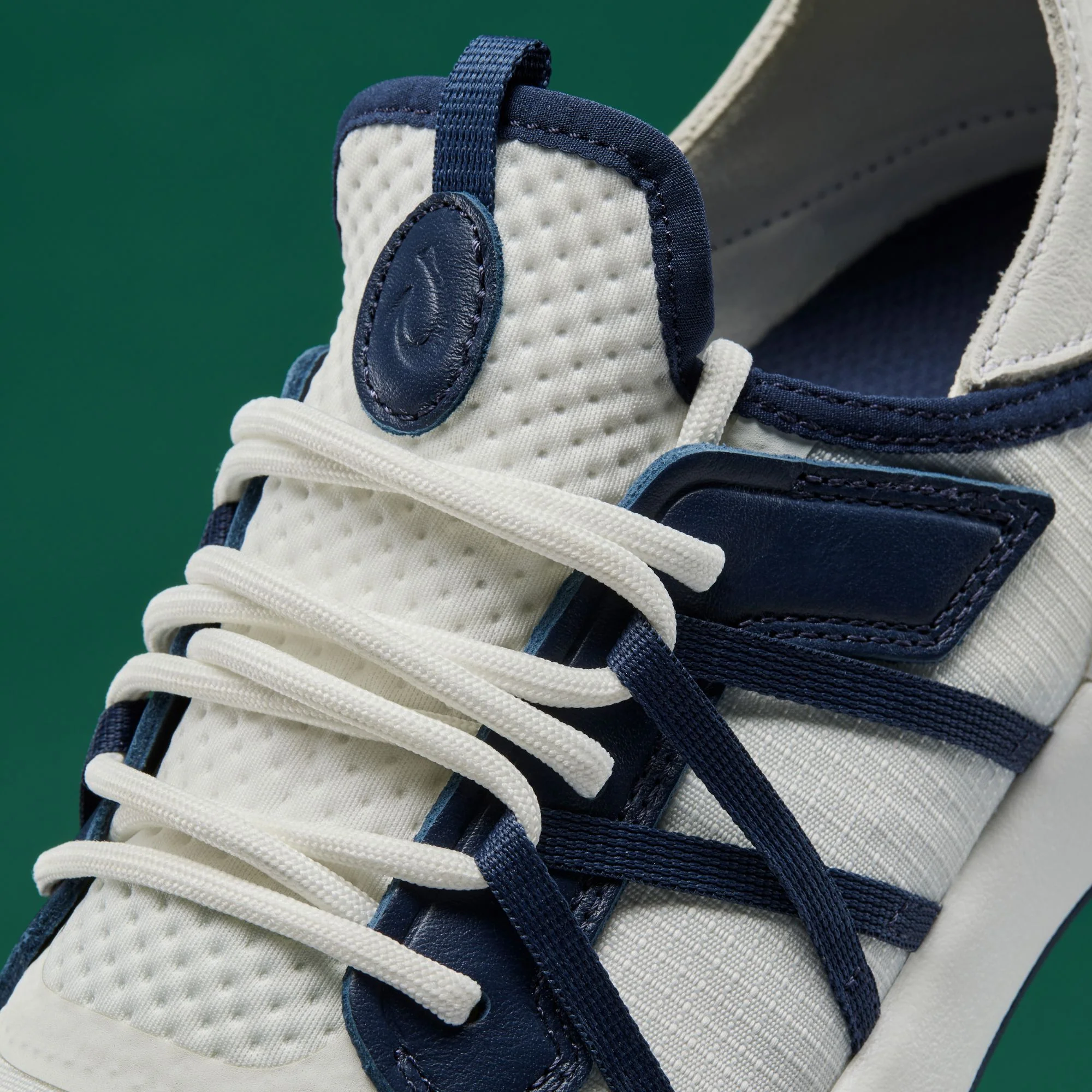 Manele - Bright White / Mood Indigo