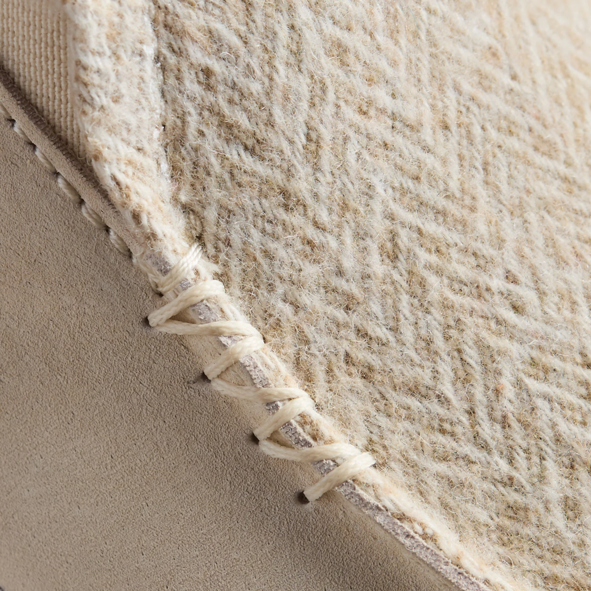 Nohea Slipper - Kapa Stripe / Puka 8 Nohea Slipper - Kapa Stripe / Puka